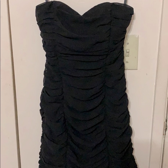 H&M Strapless Black Dress size US 4 - Picture 2 of 3